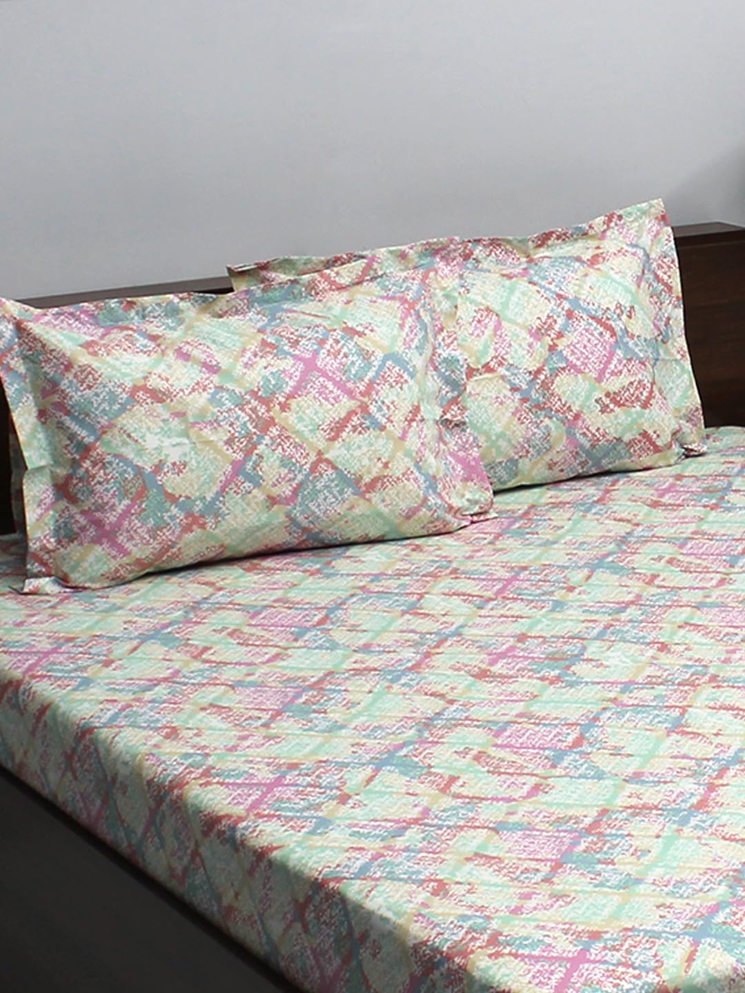Raymond Home Jazzy Cotton Rich 120 TC Double Bedsheet with 2 Pillow Covers